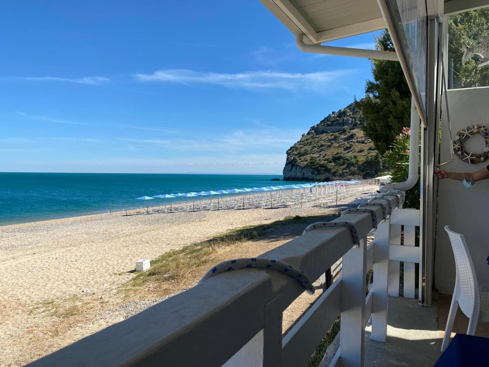 B&B Direttamente Sul Mare Da Antonino Маттината Экстерьер фото