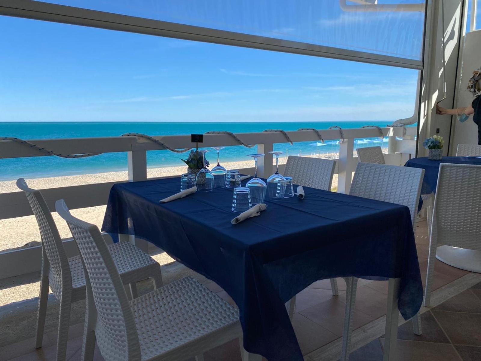 B&B Direttamente Sul Mare Da Antonino Маттината Экстерьер фото